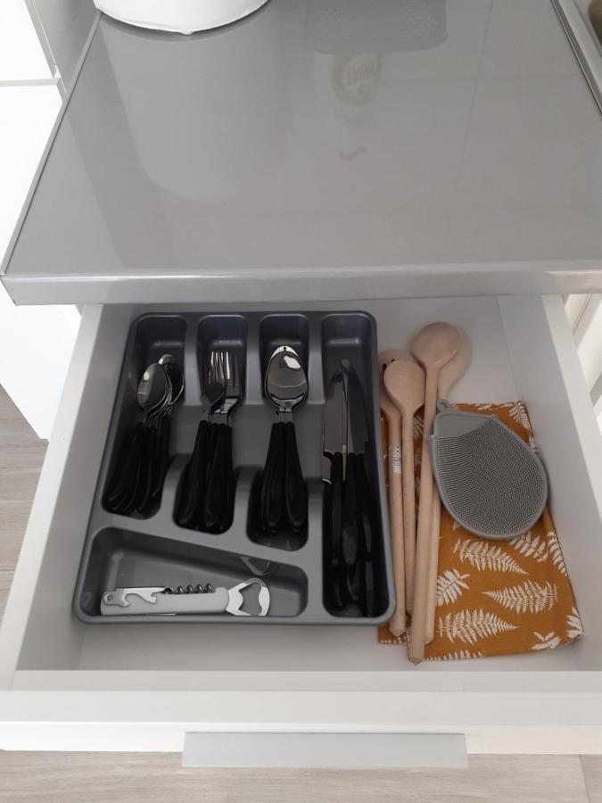 Sara Apartman Livezeni  Εξωτερικό φωτογραφία