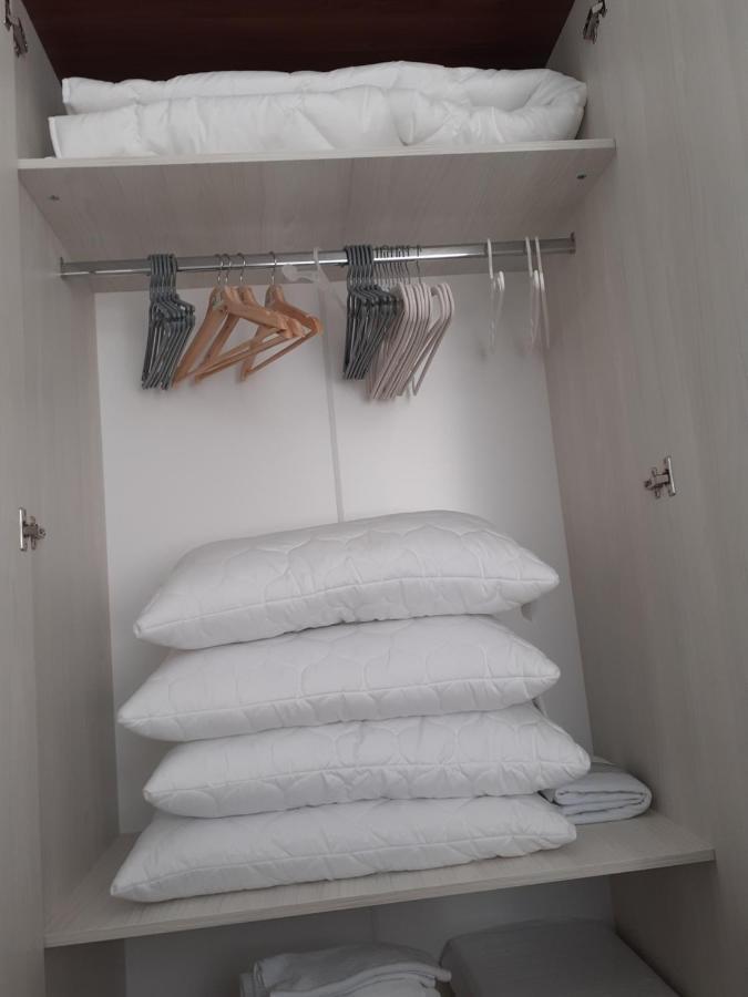 Sara Apartman Livezeni  Εξωτερικό φωτογραφία