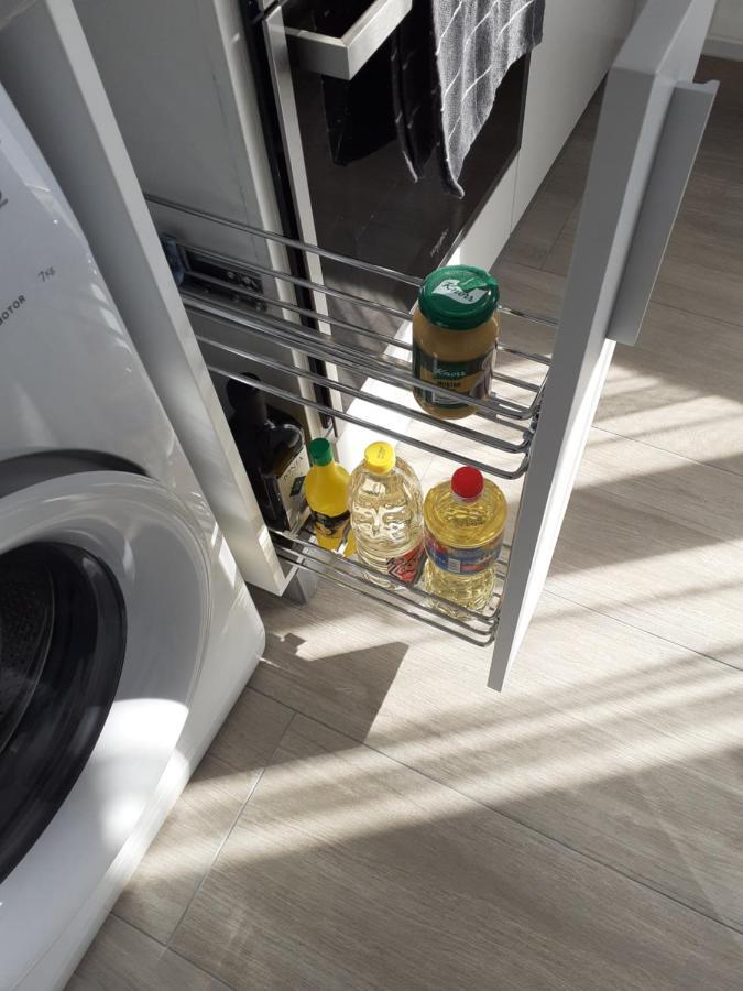 Sara Apartman Livezeni  Εξωτερικό φωτογραφία