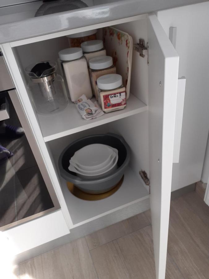 Sara Apartman Livezeni  Εξωτερικό φωτογραφία