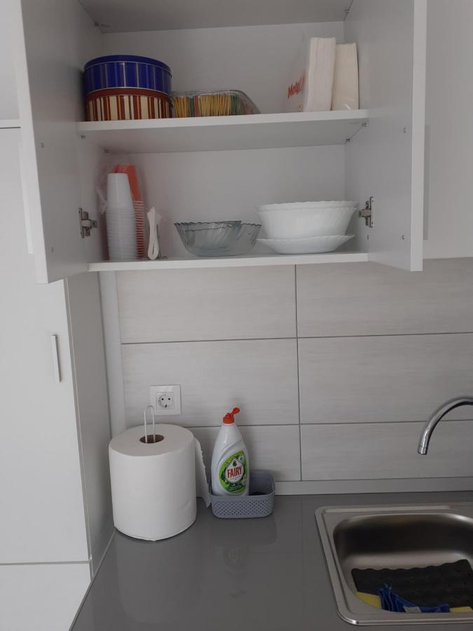 Sara Apartman Livezeni  Εξωτερικό φωτογραφία