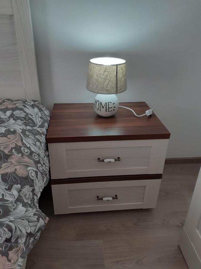 Sara Apartman Livezeni  Εξωτερικό φωτογραφία